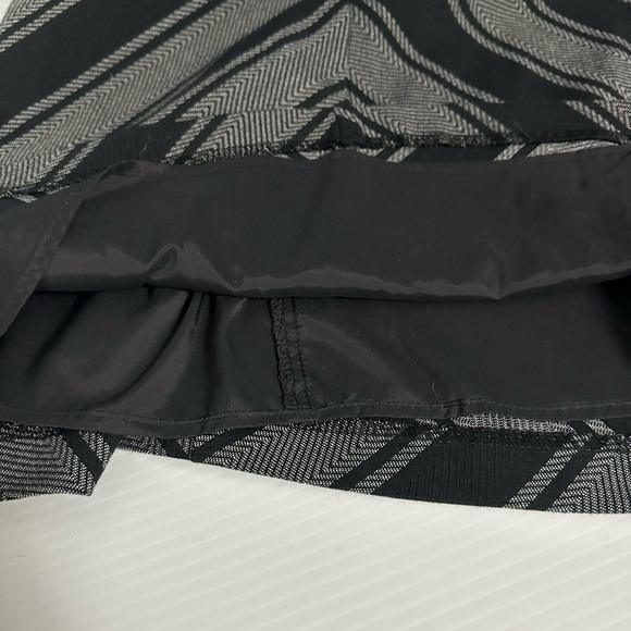 Le Chateau black and gray dress - Picture 3 of 11